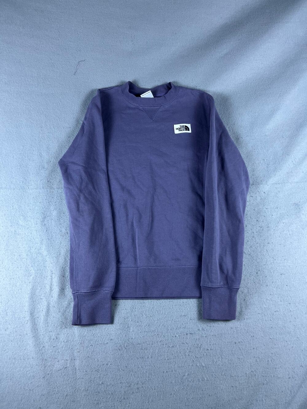 The North Face Sweatshirt Womens XS Purple Crew Neck Logo Patch Athleisure Sport